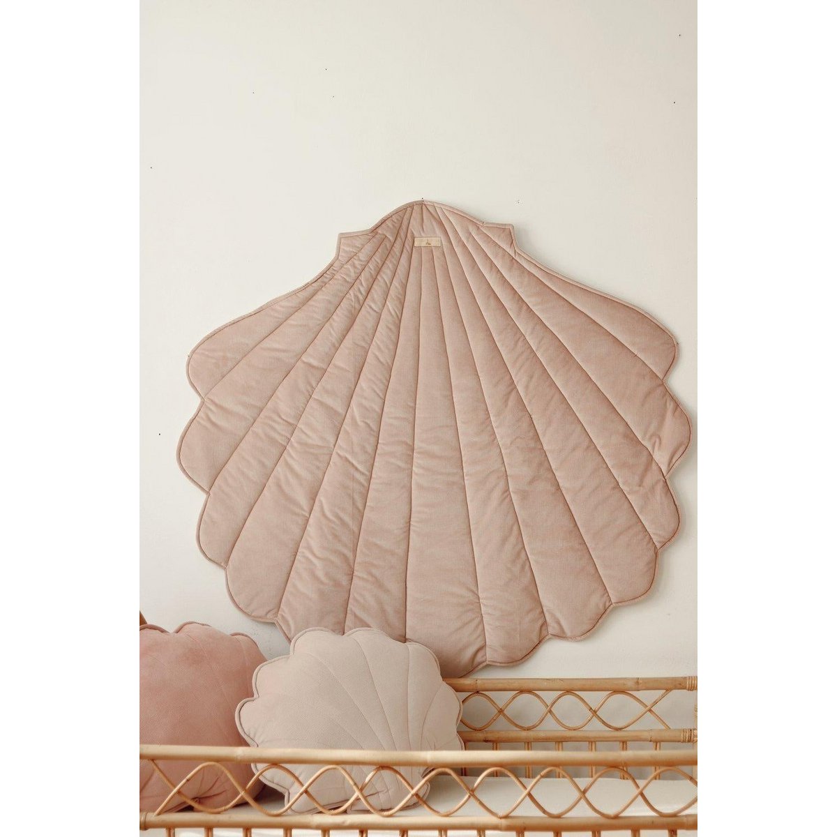 Powder Pink Samt-Shell-Matte
