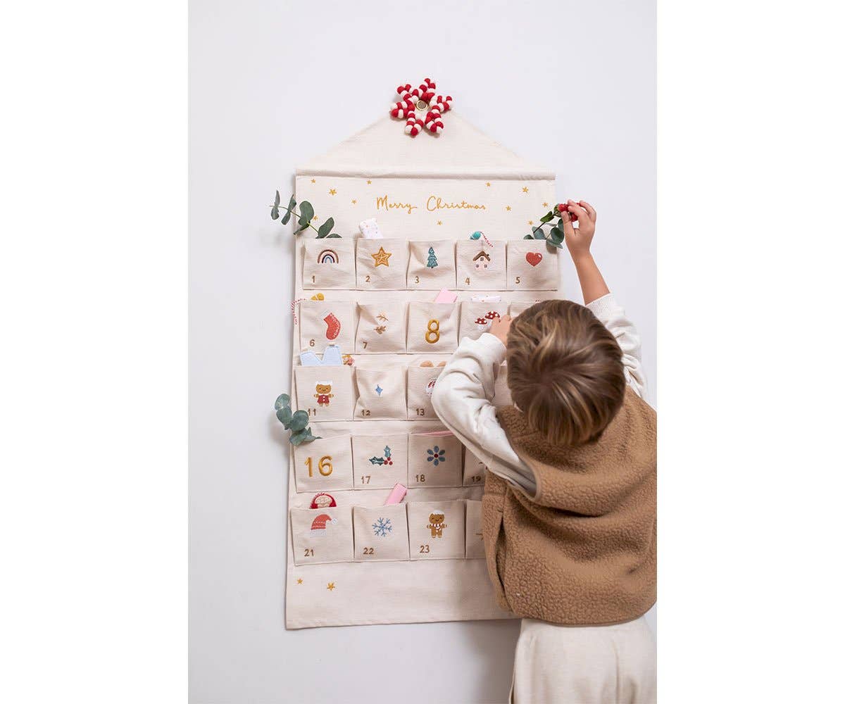Adventskalender mit Stofftaschen