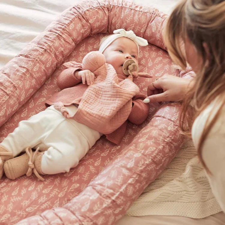 Babynest - Meadow Rosewood