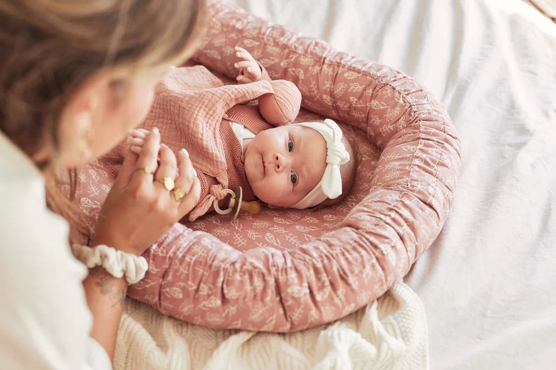 Babynest - Meadow Rosewood