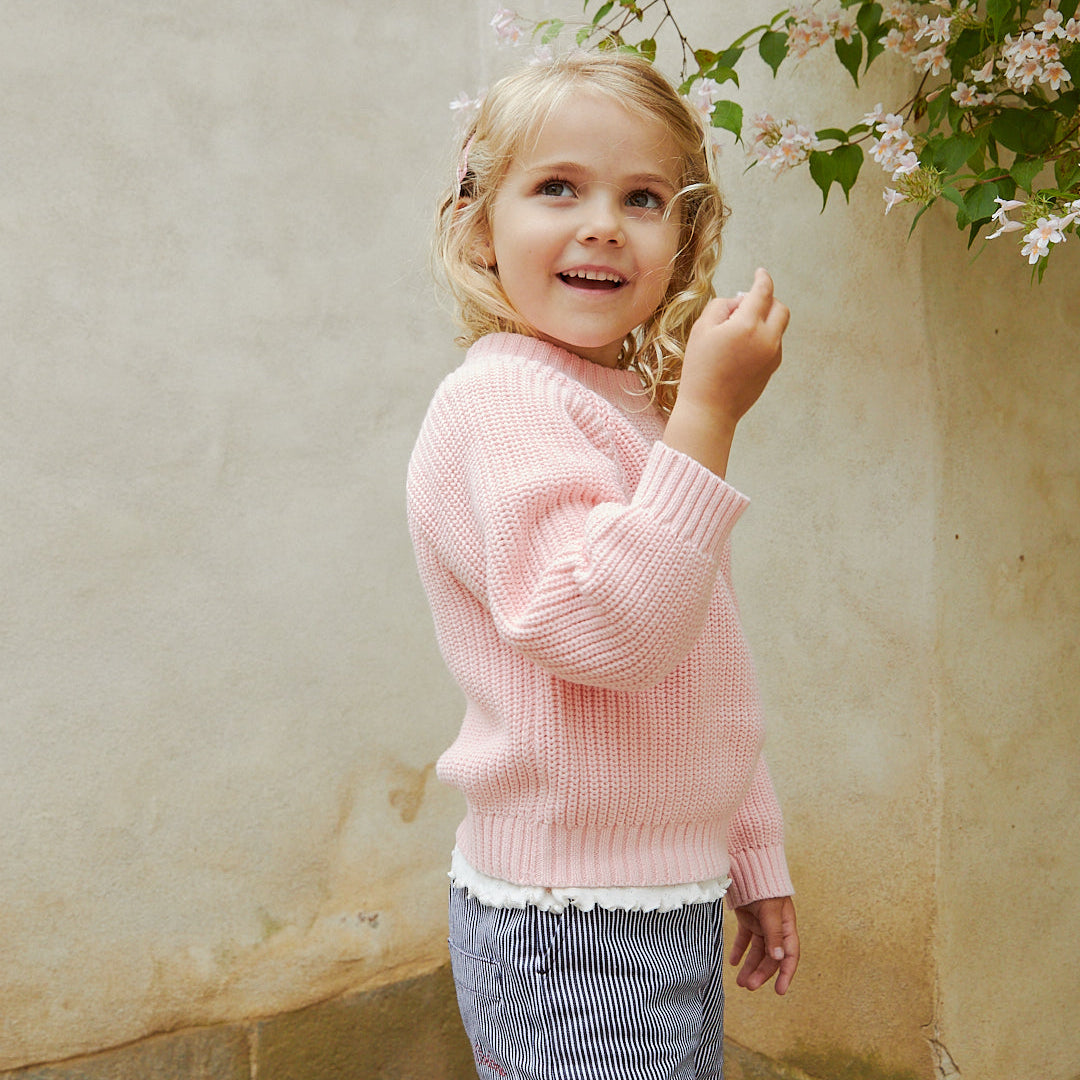 Klassische Gestrickter Pullover