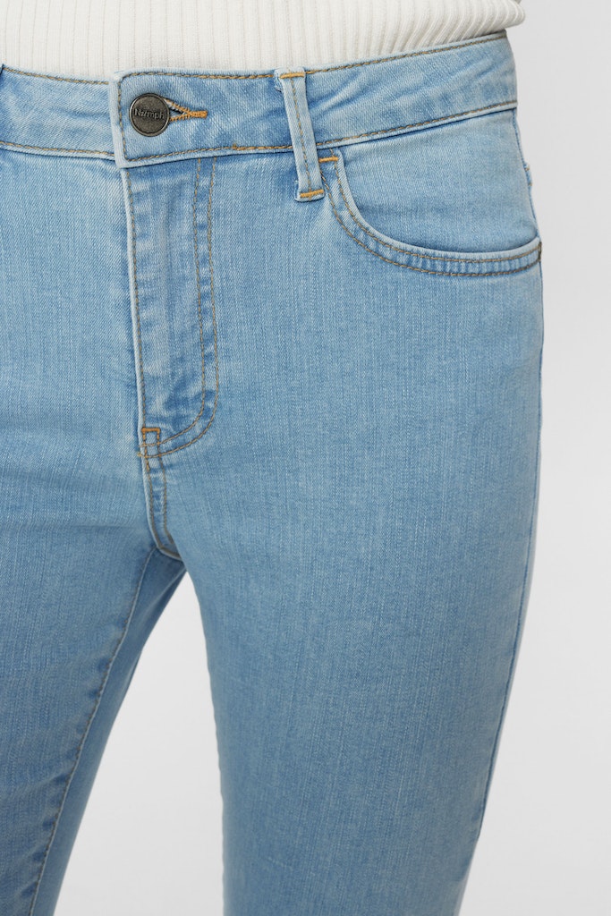 NUSIDNEY CROPPED JEANS - Light Blue Denim