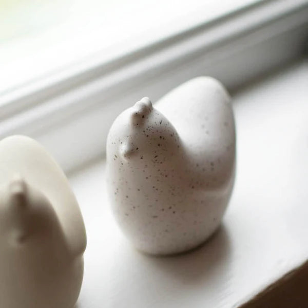 Decorative Figur - 'Mini Hen' White Dot