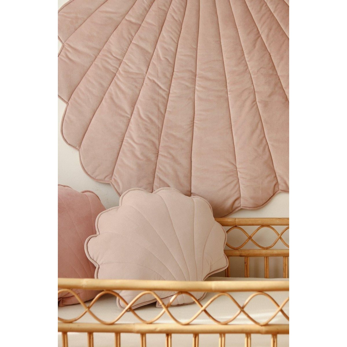 Powder Pink Samt-Shell-Matte