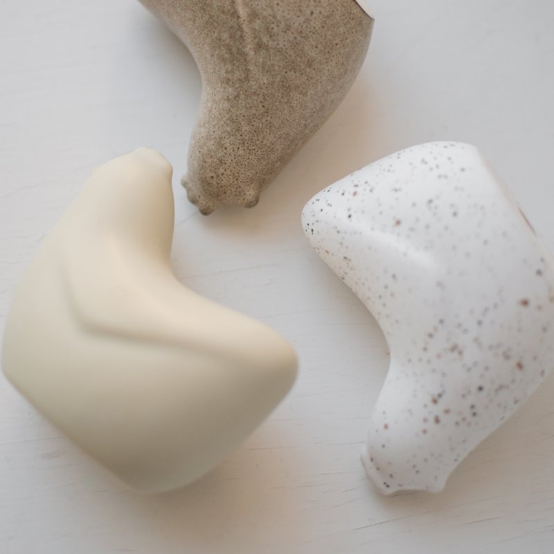 Decorative Figur - 'Mini Hen' White Dot